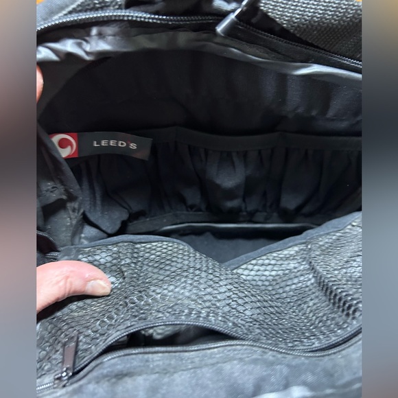 BOGO Casino Magic Black Travel Bag with Adjustable Straps - Picture 4 of 7